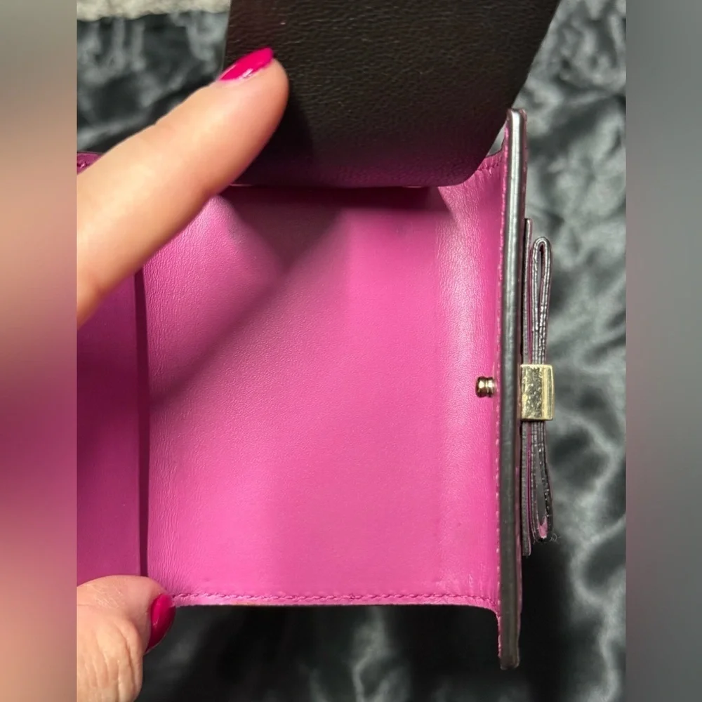 Gucci pink key holder